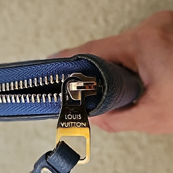 Louis Vuitton Pre-Loved Blue Empreinte Zippy Wallet - Picture 8 of 12